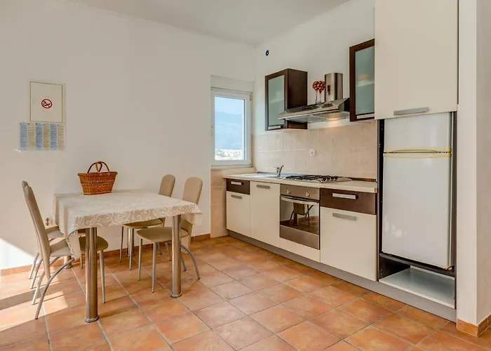 Tina Apartamento Split